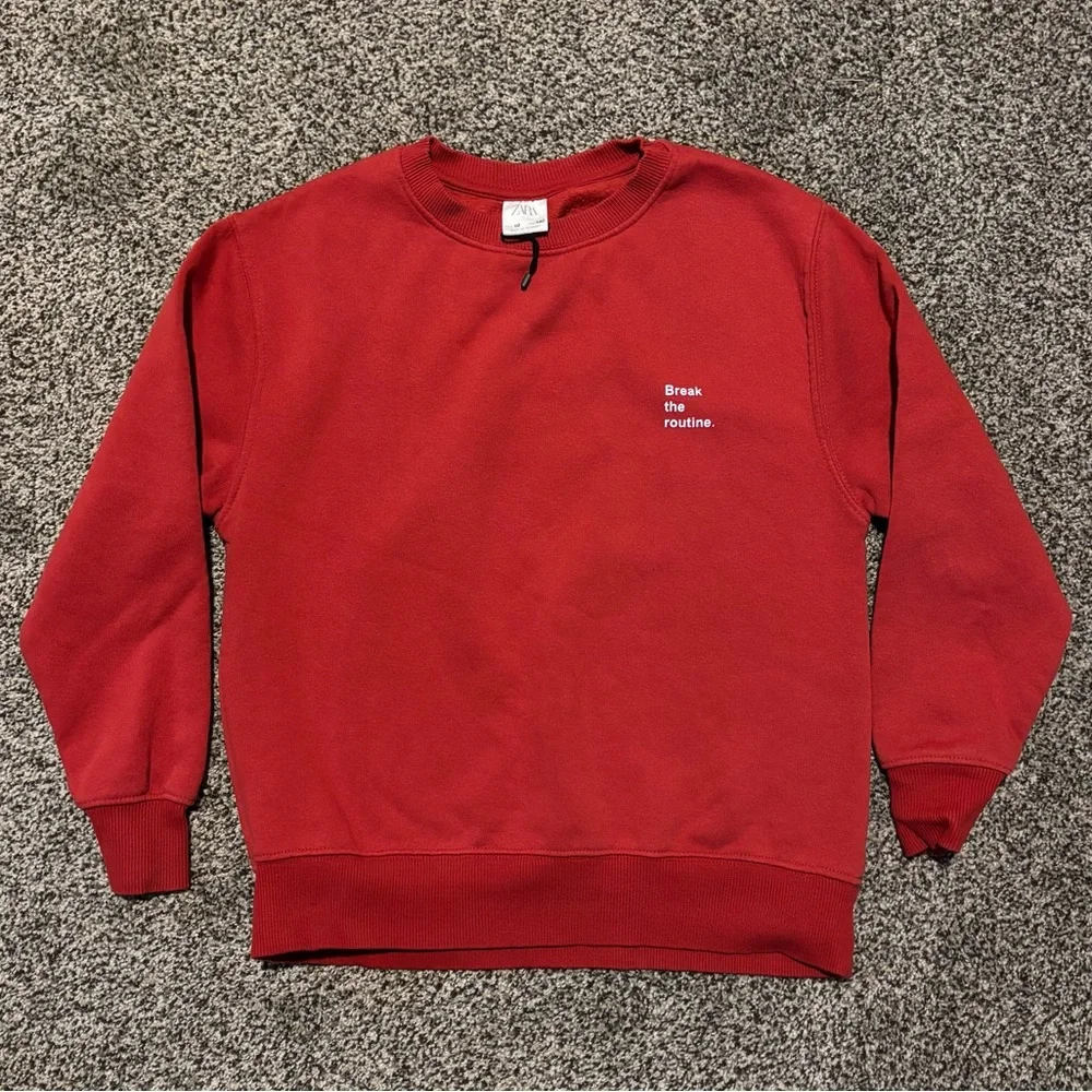Zara Bold Red Minimalist Casual Sweatshirt Boys or Girls Size 10 - Picture 4 of 4